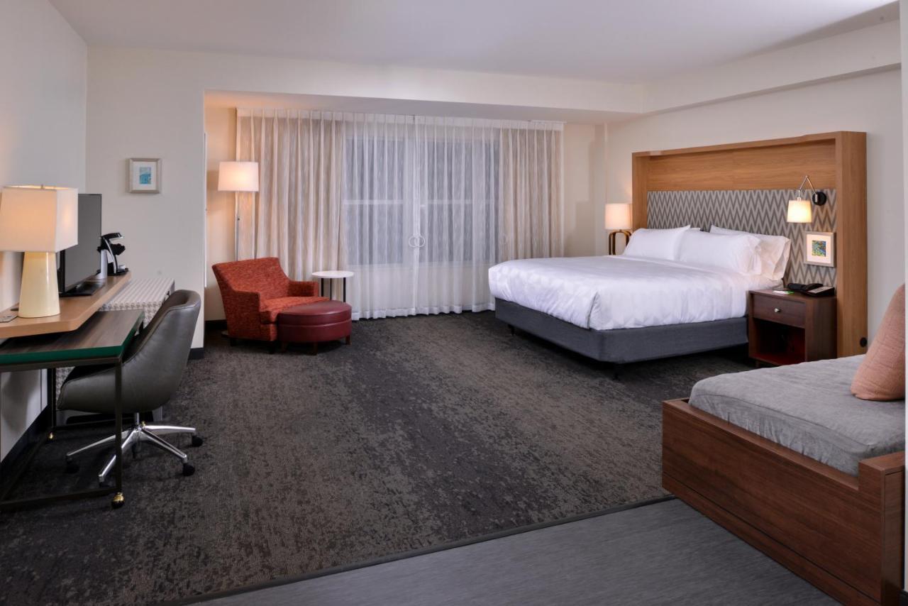 Holiday Inn & Suites - Farmington Hills - Detroit Nw By Ihg Exteriér fotografie